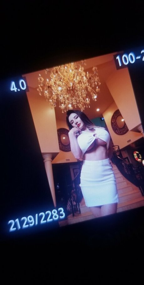 happiertrigger modelo hermosa fotos