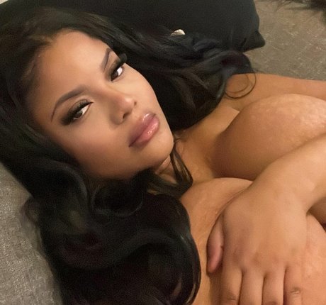 Gabrielle Logan étoile magnifique images