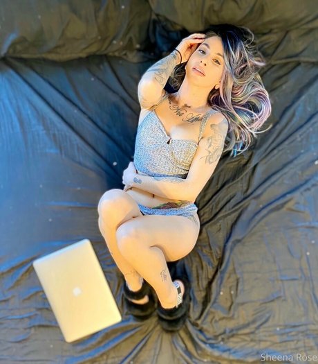 freesheenarose modelo exclusivo imágenes