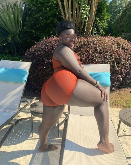 Chocoloate wraith model xxx pics