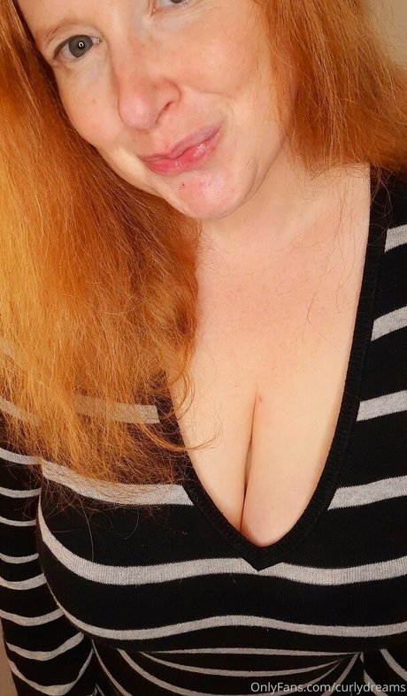 curlydreams pornstar picture