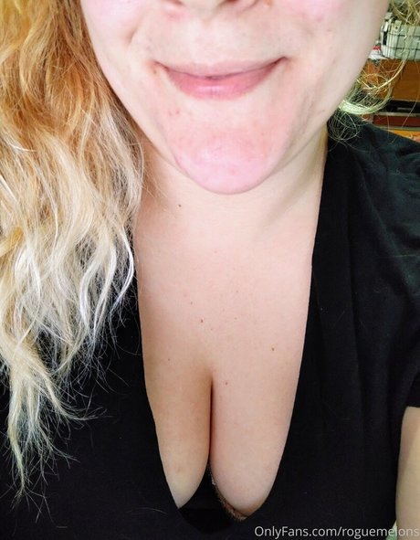 roguemelons estrella porno agradable foto