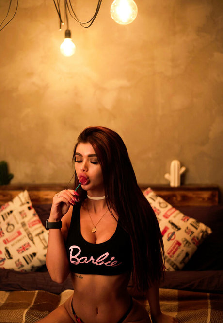 baileyss hermosa actriz fotos