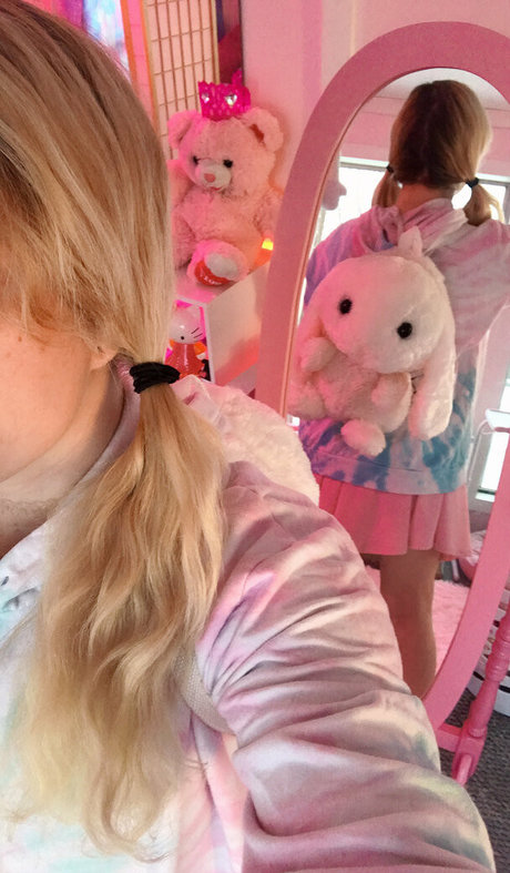 hollynicolebtch joli modèle archive