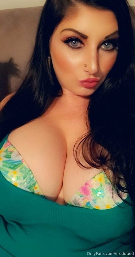 erotiqued estrella porno desnuda fotos