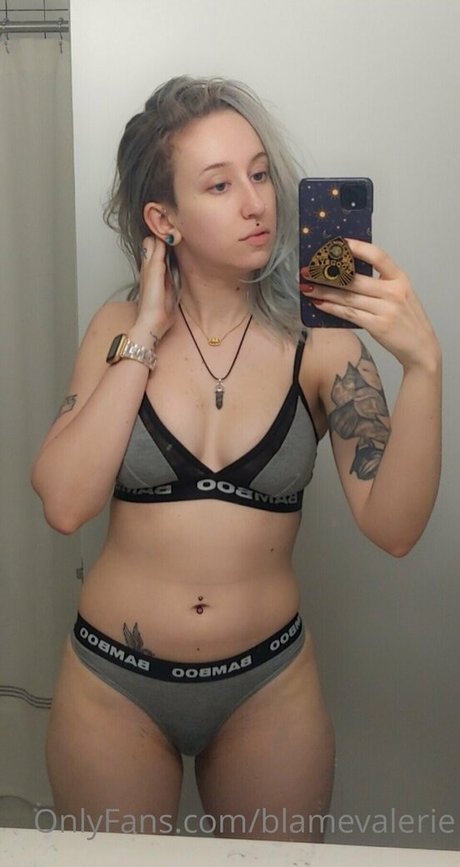 blamevalerie estrella porno galería