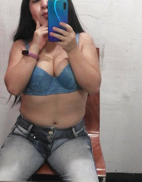 asahimitzuko haut modèle des photos