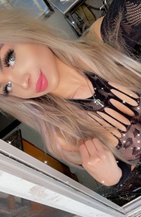 Hannah Haugenn modelo agradable fotos