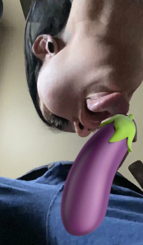 tatted baddie69 estrella porno atractiva fotos