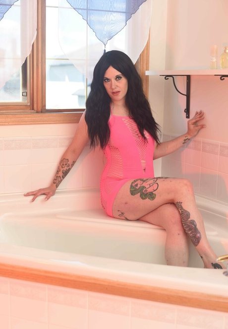 babyghoul 666 linda estrella galería