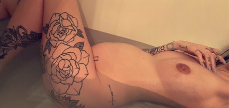 lilhoneybeez actrice érotique image