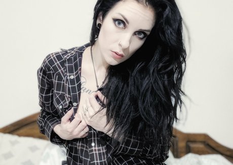 cryptid modelo sexy imagen