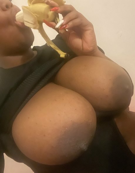 asia falchi estrella caliente archivo