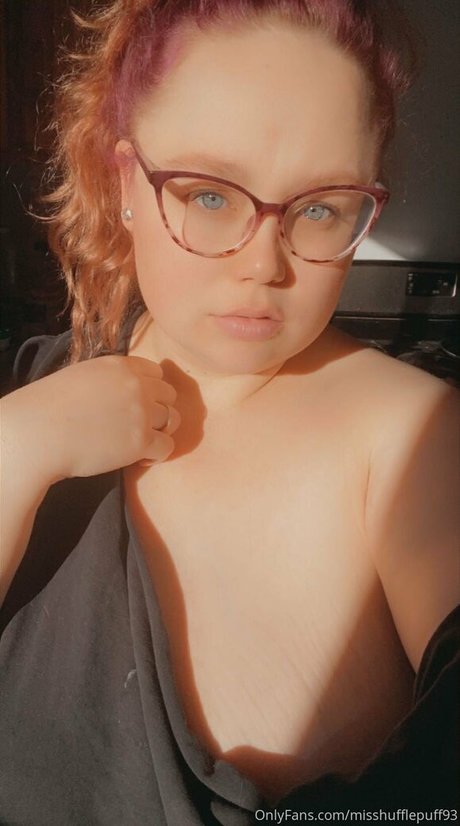 misshufflepuff93 modèle artistique galeries