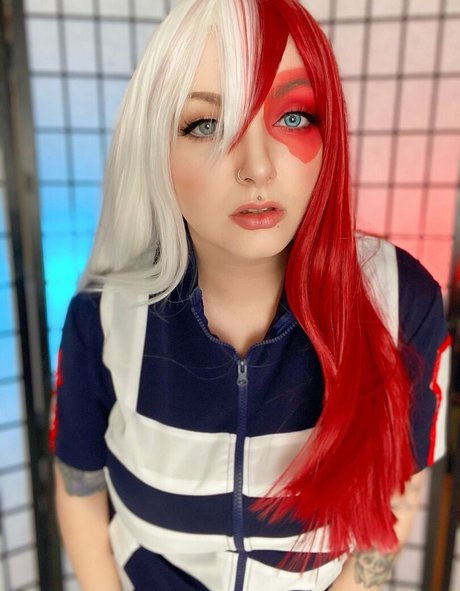 nayrusuicide bonita estrella porno imágenes