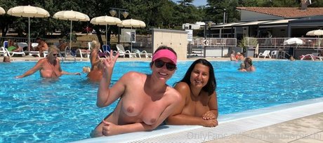 carinamoreschi actrice pornographique photos