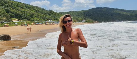 carinamoreschi star du porno exclusive galerie