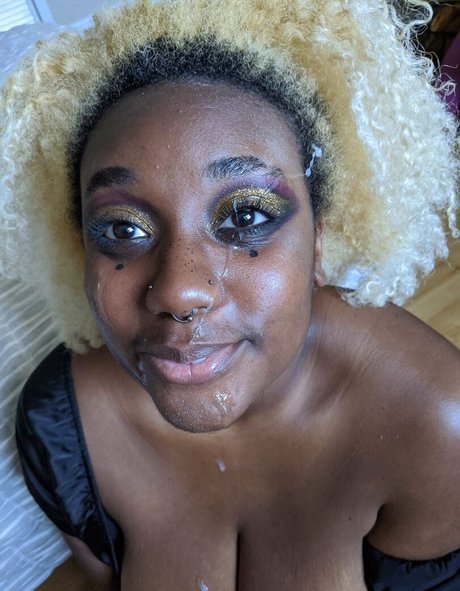 thothead modelo bonita galerías