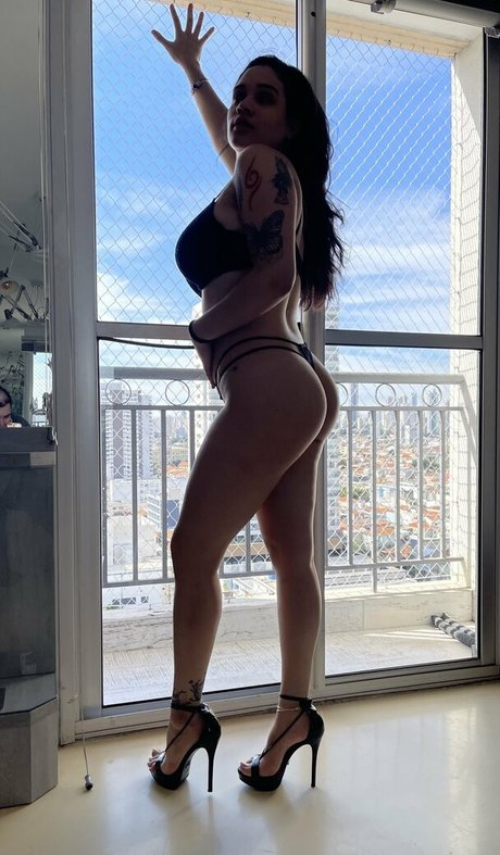 Lana Noccioli jolie étoile archive