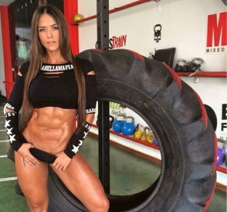 Tatiana Girardi modelo desnudos recopilación