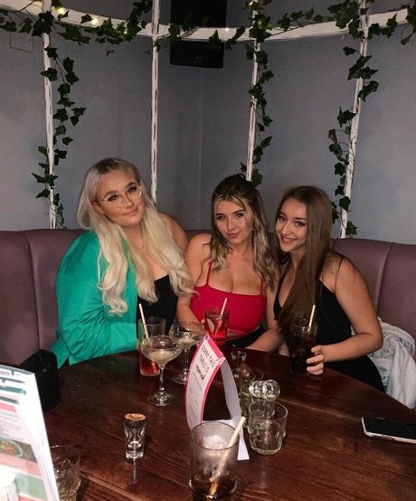 Jazmineblouise estrella porno bonita fotos