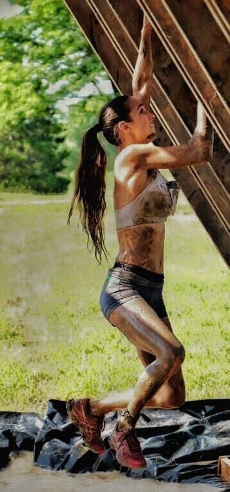 Amanda Thompson star exclusive images