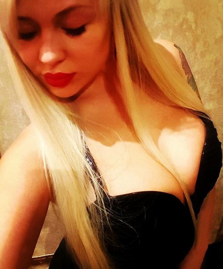 Marina Burnashova modèle sexy images