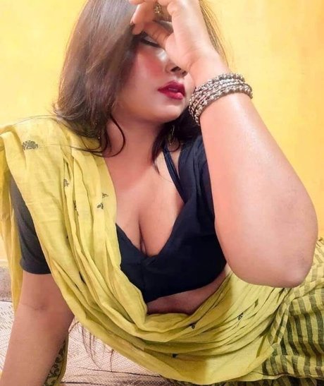 maya___20___ actrice sexy img