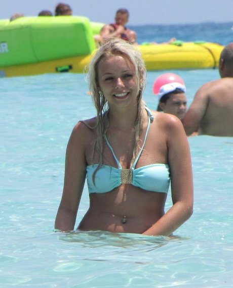 Sacha Parkinson actrice chaude des photos