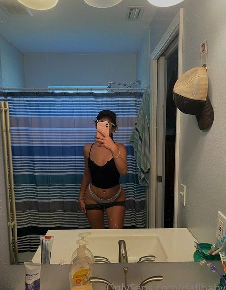 Dababyhaleigh estrella adulta archivo