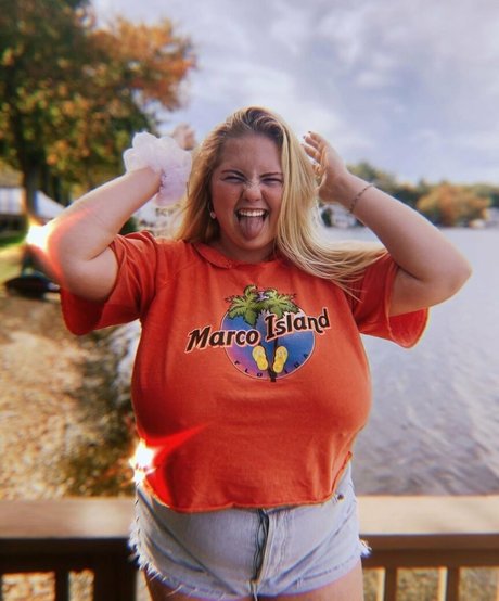 Amberly modèle sexy galeries