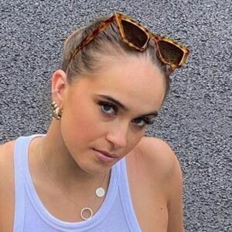 Laura Svensson actriz libre archivo