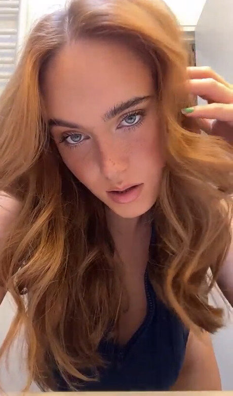 Laura Svensson star érotique archive