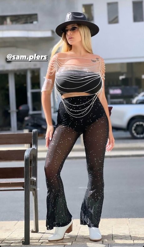 Noa Perets mannequin images