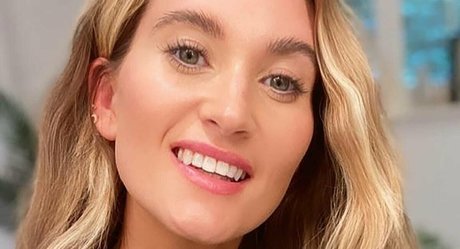 Emmerdale s Charley Webb star du porno gratuite galeries