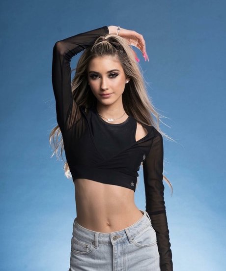 Sofie SanFilippo adult model pic