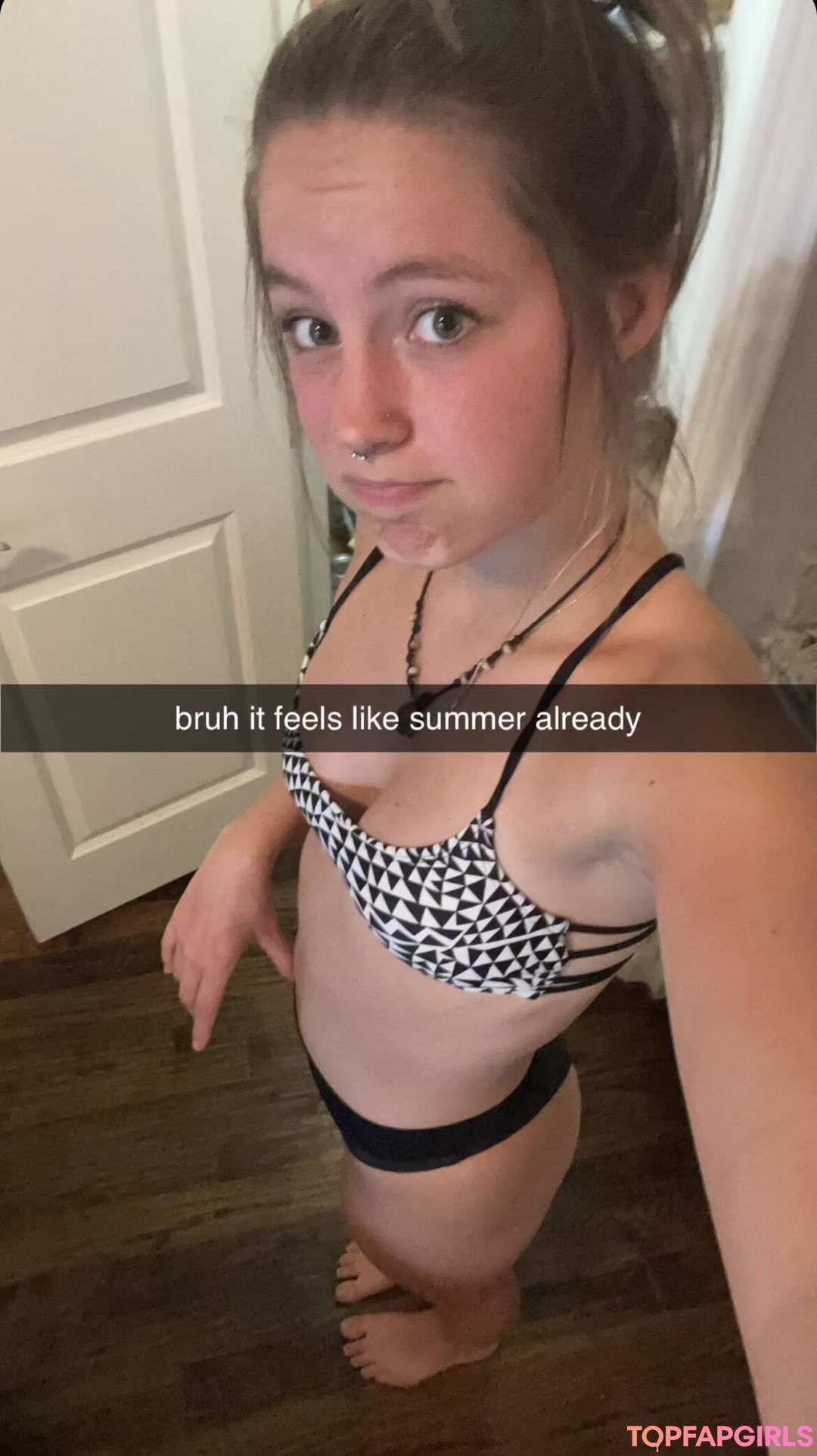 gorditas tetas pequeñas onlyfans hermosa sexy imagen