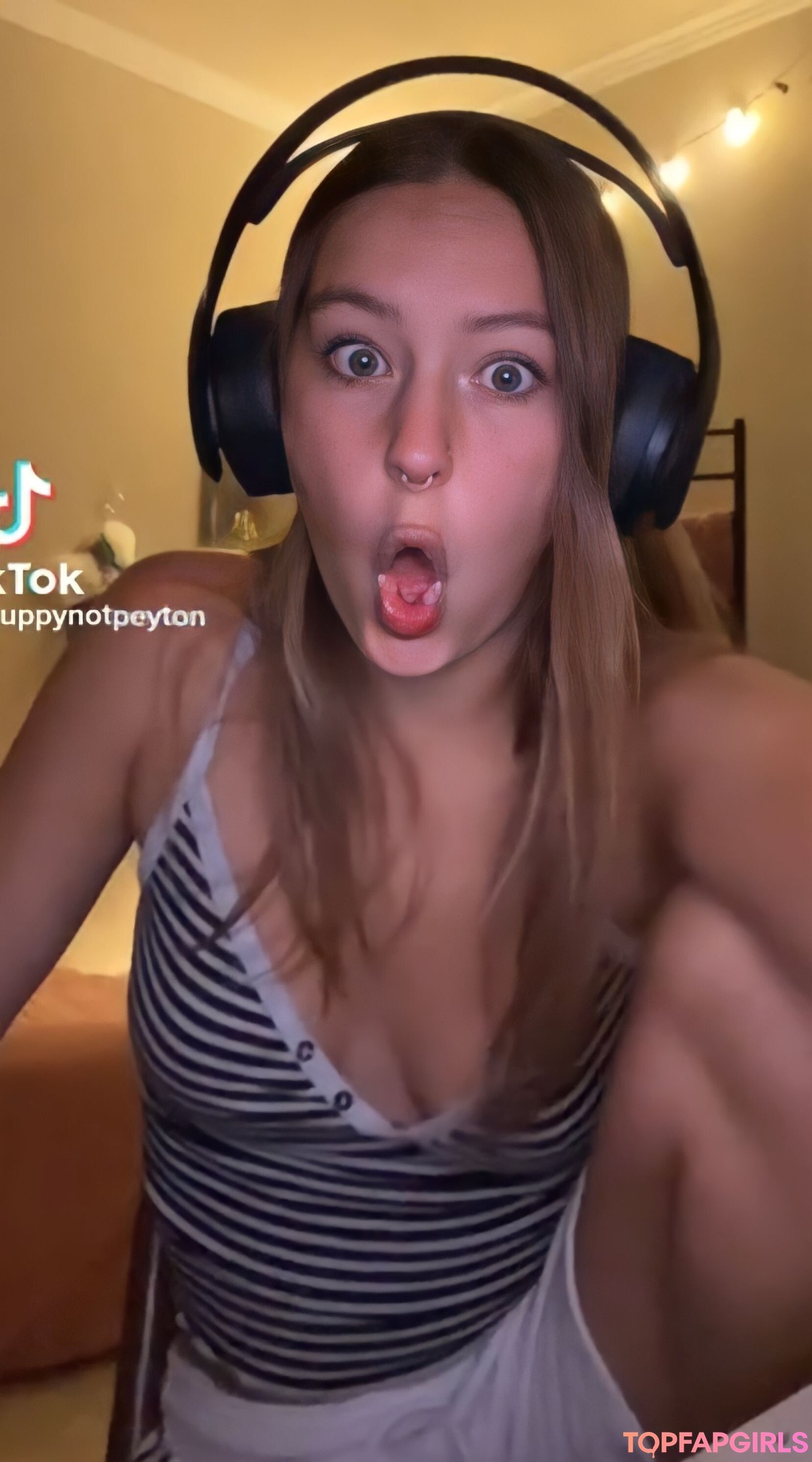 Peyton Coffee étoile sexy archive