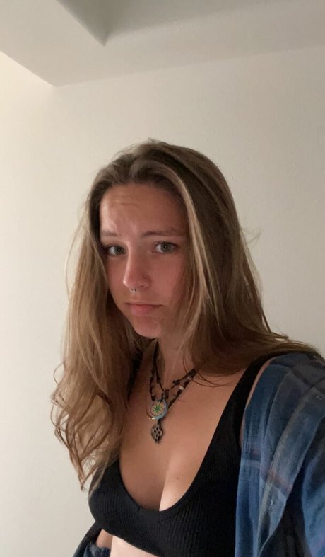 Peyton Coffee model perfect pics