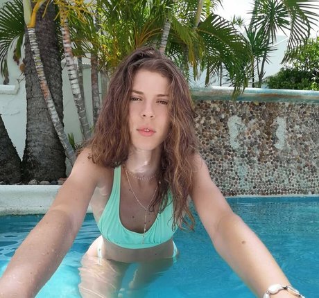 Bianca Dantas nude star photos