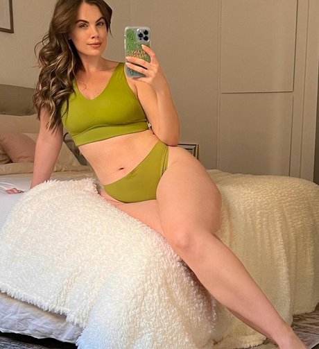 Chloe Marshall étoile nue archive