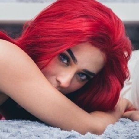 Vain Virgo sex model pics