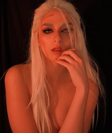 Vain Virgo model naked archive