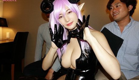 Shoko Takahashi star du porno gratuite image