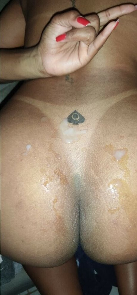 KsalGynMenage modelo bonita foto