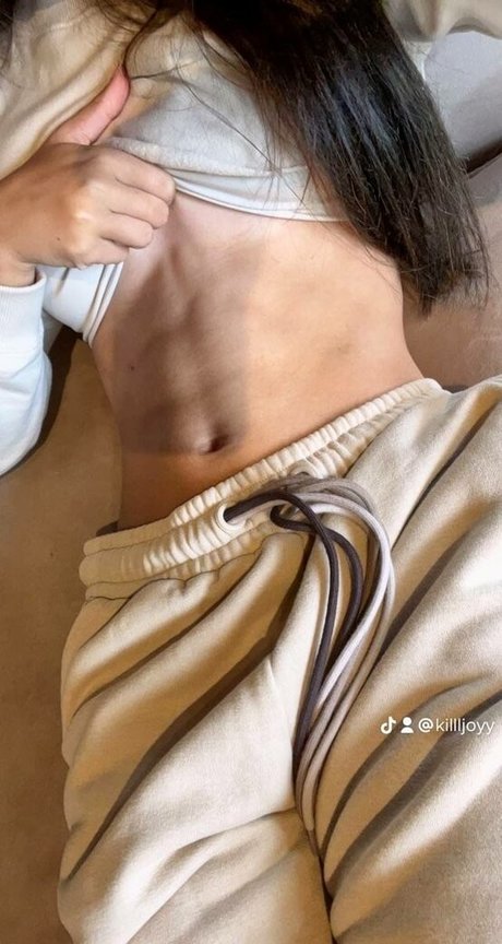 Carly jb nude model photo