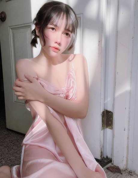 Arisa Nguyen actress gallery