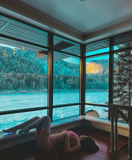 Katerina999cs modèle magnifique archive