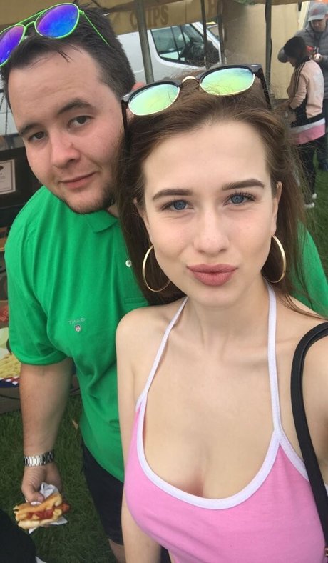 Chloe Carter modèle magnifique galeries