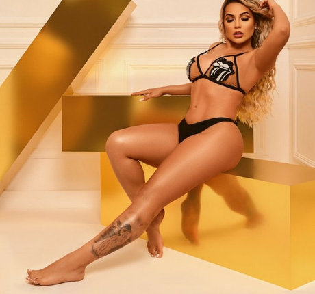 Deolane Kevin Viuva pornstar exclusive photos